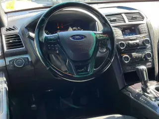 Ford Explorer 2016 AWD XLT 4dr SUV