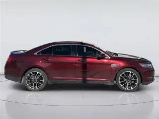 Ford Taurus 2018 SEL de 4 puertas Sedán