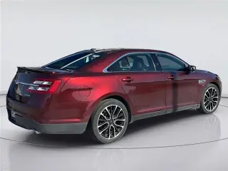 Ford Taurus 2018 SEL de 4 puertas Sedán