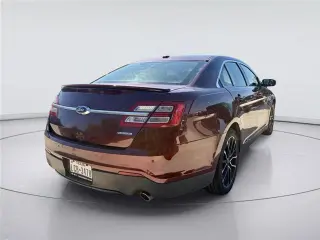 Ford Taurus 2018 SEL de 4 puertas Sedán