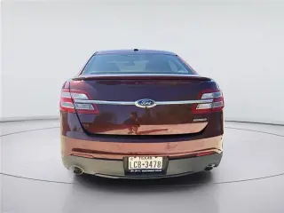 Ford Taurus 2018 SEL de 4 puertas Sedán