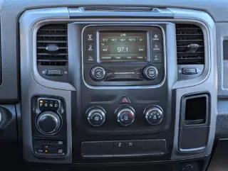 Ram 1500 Classic 2020 4x4 Tradesman 4dr Crew Cab 5.5 ft. SB Pickup