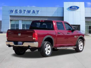 Ram 1500 Classic 2020 4x4 Tradesman 4dr Crew Cab 5.5 ft. SB Pickup