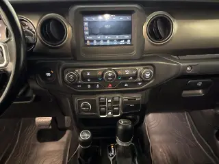 Jeep Gladiator 2020 4x4 Sport 4dr Crew Cab 5.0 ft. SB