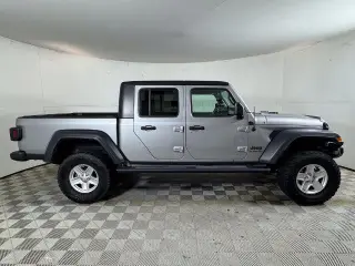 Jeep Gladiator 2020 4x4 Sport 4dr Crew Cab 5.0 ft. SB