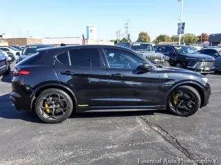 Alfa Romeo Stelvio 2018 AWD Quadrifoglio 4dr Crossover