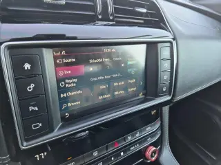 Jaguar F-PACE 2017 AWD S SUV 4 puertas
