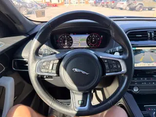 Jaguar F-PACE 2019 AWD 30t R-Sport 4dr SUV