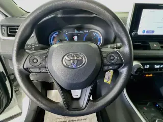 Toyota RAV4 Híbrido 2024 AWD LE 4dr SUV