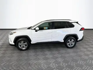 Toyota RAV4 Híbrido 2024 AWD LE 4dr SUV