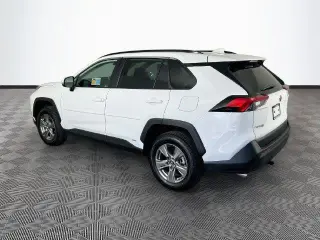 Toyota RAV4 Híbrido 2024 AWD LE 4dr SUV