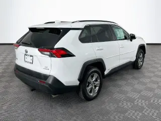 Toyota RAV4 Híbrido 2024 AWD LE 4dr SUV