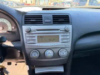 Toyota Camry 2010 SE 4dr Sedan 6M