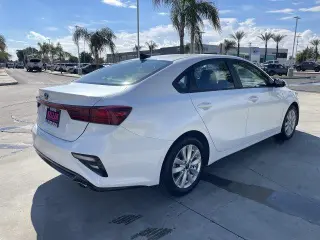 Kia Forte 2021 LXS 4dr Sedán