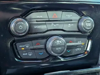 Chrysler 300 2021 S V6 4dr Sedán