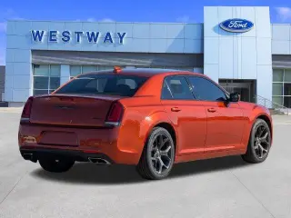 Chrysler 300 2021 S V6 4dr Sedán