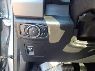 Ford Expedition 2021 4x4 XLT 4dr SUV