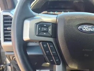 Ford Expedition 2021 4x4 XLT 4dr SUV