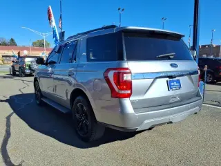 Ford Expedition 2021 4x4 XLT 4dr SUV
