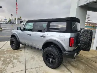 Ford Bronco 2022 4x4 Black Diamond 4 puertas SUV