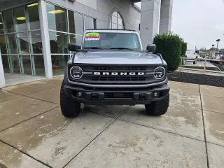 Ford Bronco 2022 4x4 Black Diamond 4 puertas SUV