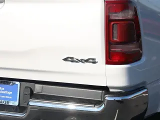 Ram 1500 2019 4x4 Laramie 4dr Crew Cab con 5.6 ft. SB Pickup