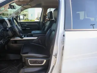 Ram 1500 2019 4x4 Laramie 4dr Crew Cab con 5.6 ft. SB Pickup