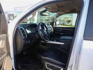 Ram 1500 2019 4x4 Laramie 4dr Crew Cab con 5.6 ft. SB Pickup
