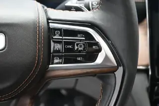 Jeep Grand Cherokee L 2025 4x4 Summit 4dr SUV