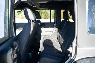 Jeep Wrangler Unlimited 2017 4x4 Sport SUV de 4 puertas