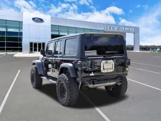 Jeep Wrangler Unlimited 2020 4x4 Willys Sport 4dr SUV