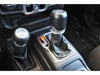 Jeep Wrangler Unlimited 2020 4x4 Willys Sport 4dr SUV