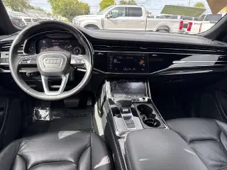 Audi Q8 2019 AWD quattro Premium 55 TFSI 4dr SUV