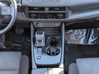 Nissan Rogue 2025 SV 4dr Crossover