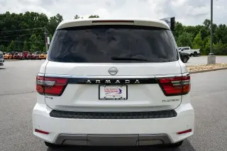 Nissan Armada 2024 4x2 Platinum SUV de 4 puertas