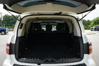 Nissan Armada 2024 4x2 Platinum SUV de 4 puertas