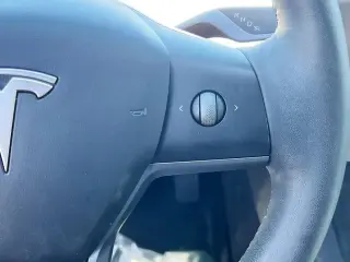 Tesla Model 3 2023 AWD Long Range 4dr Sedán