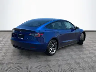 Tesla Model 3 2023 AWD Long Range 4dr Sedán