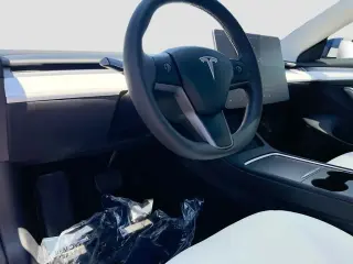 Tesla Model 3 2023 AWD Long Range 4dr Sedán