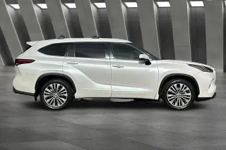 Toyota Highlander 2021 AWD Platinum 4dr SUV