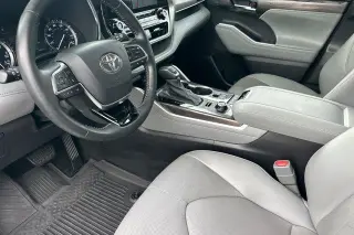 Toyota Highlander 2021 AWD Platinum 4dr SUV