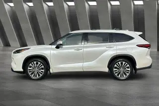 Toyota Highlander 2021 AWD Platinum 4dr SUV