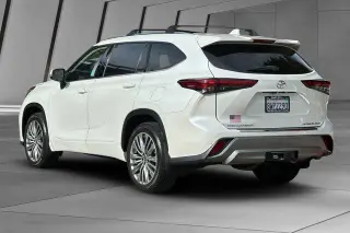Toyota Highlander 2021 AWD Platinum 4dr SUV