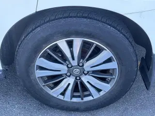 Nissan Pathfinder 2017 4x4 SL 4dr SUV
