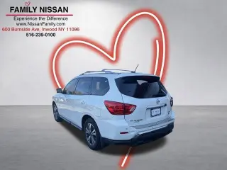 Nissan Pathfinder 2017 4x4 SL 4dr SUV