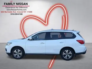 Nissan Pathfinder 2017 4x4 SL 4dr SUV
