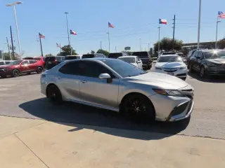 Toyota Camry 2021 XSE Sedán de 4 puertas