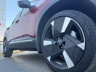 Nissan Kicks 2026 AWD SR 4dr Crossover