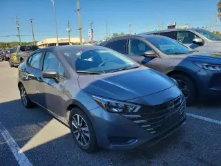 Nissan Versa 2025 SV 4dr Sedán