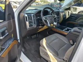 GMC Sierra 1500 2016 4x4 SLT 4dr Crew Cab 5.8 ft. SB